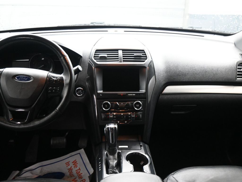 Used 2018 Ford Explorer - photo 16