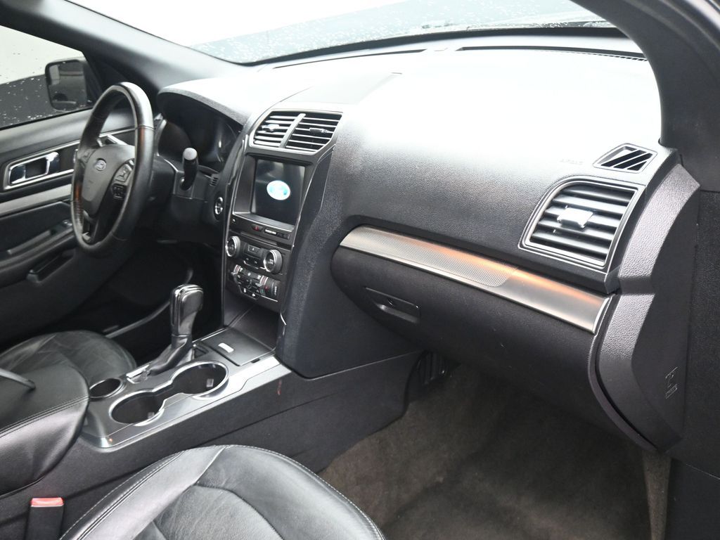 Used 2018 Ford Explorer - photo 7