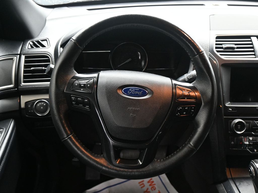 Used 2018 Ford Explorer - photo 10