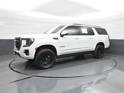 Used 2023 GMC Yukon XL - photo 1