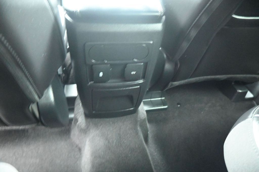 Used 2024 Ford Explorer - photo 16