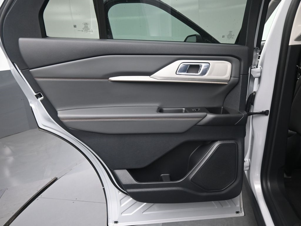 New 2026 Ford Explorer - photo 10