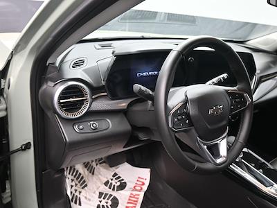 Used 2025 Chevrolet Trax - photo 1