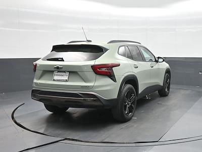 Used 2025 Chevrolet Trax - photo 1