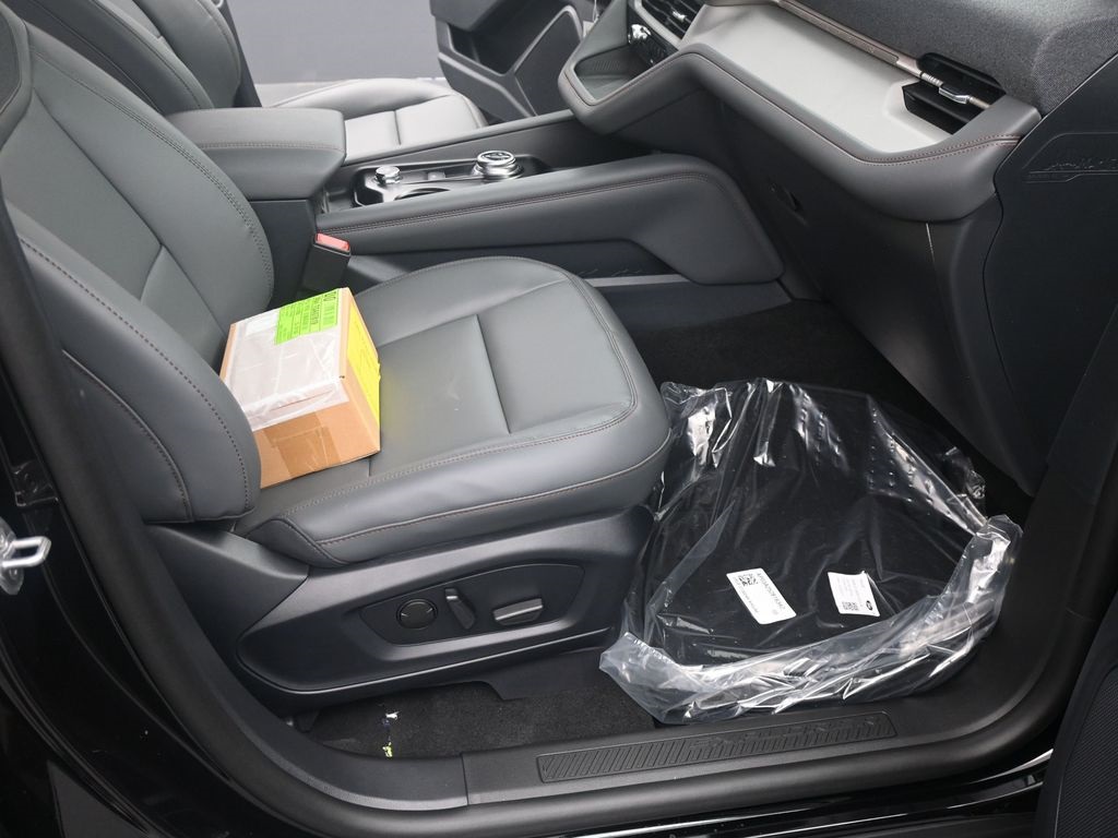 New 2026 Ford Explorer - photo 6