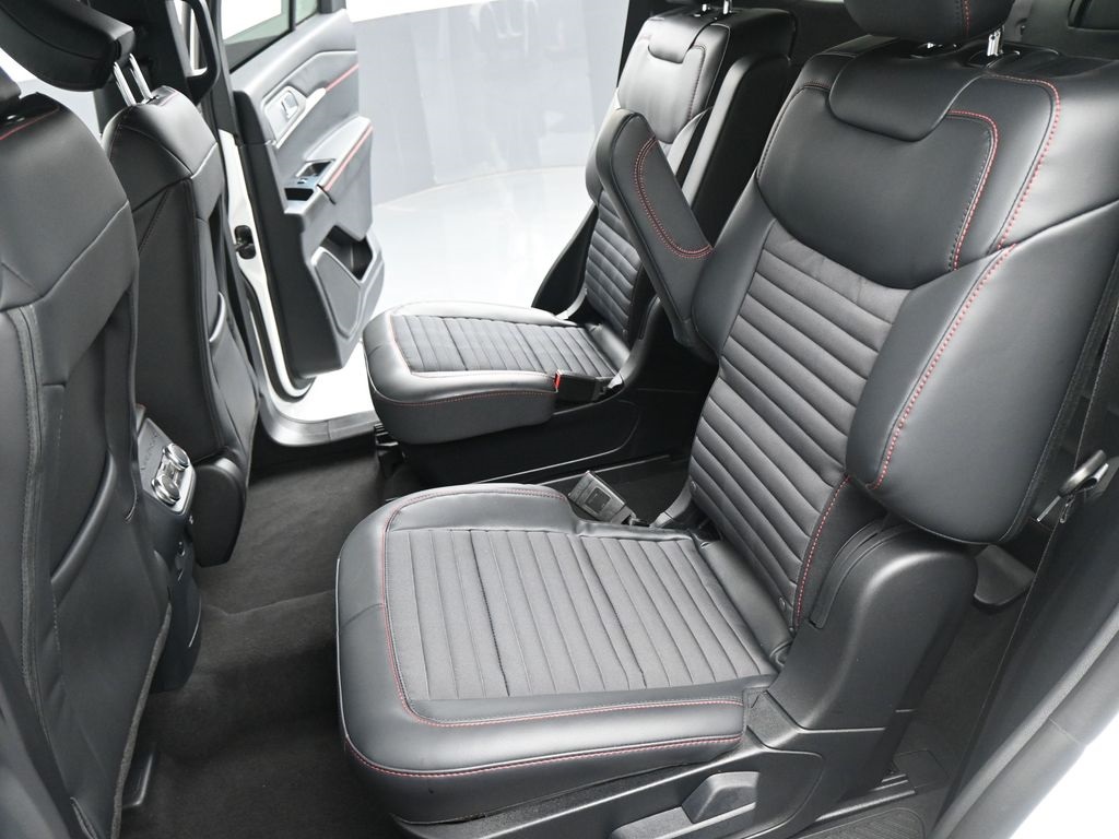 New 2026 Ford Explorer - photo 16