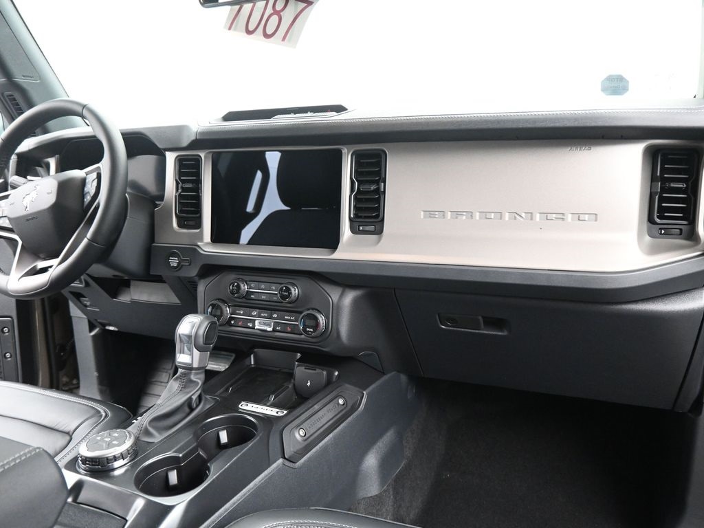 New 2026 Ford Bronco - photo 6