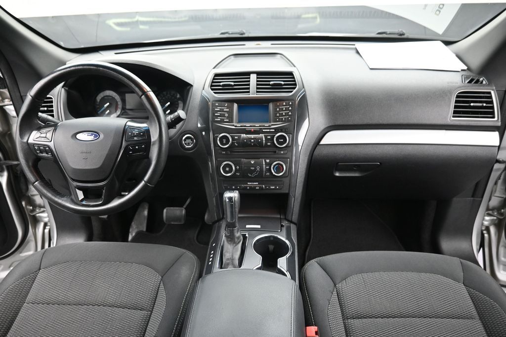 Used 2017 Ford Explorer - photo 12