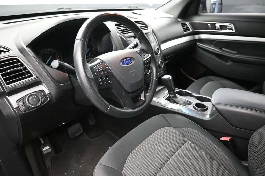 Used 2017 Ford Explorer - photo 19