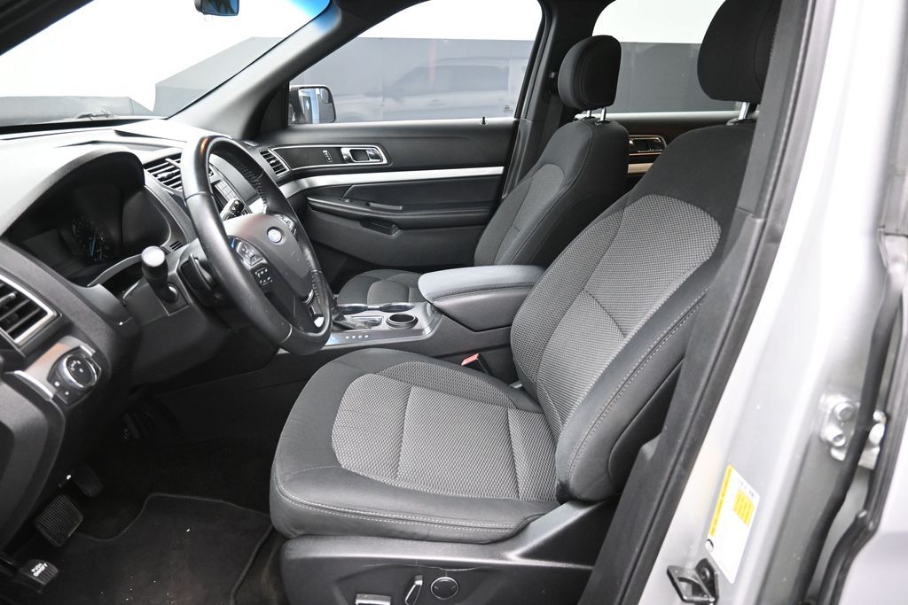 Used 2017 Ford Explorer - photo 22