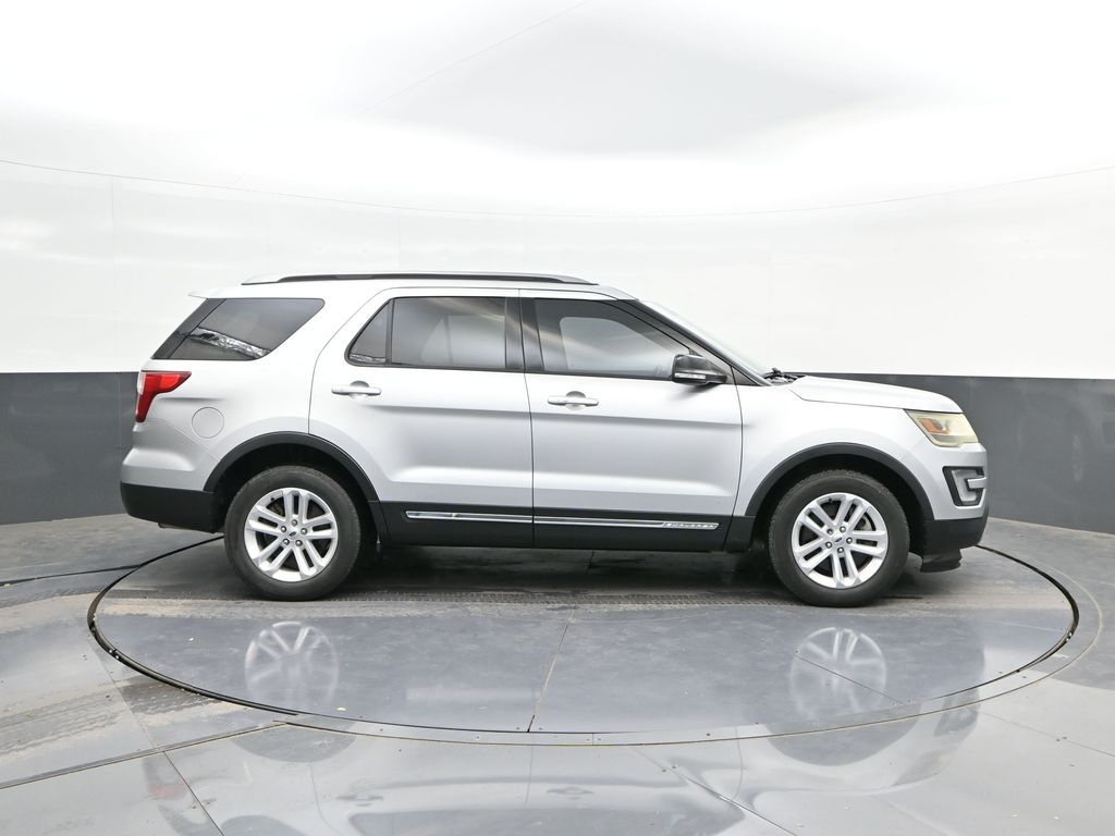 Used 2017 Ford Explorer - photo 25