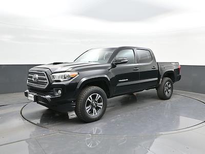 Used 2017 Toyota Tacoma - photo 1