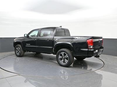 Used 2017 Toyota Tacoma - photo 1