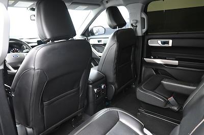 Used 2022 Ford Explorer - photo 2