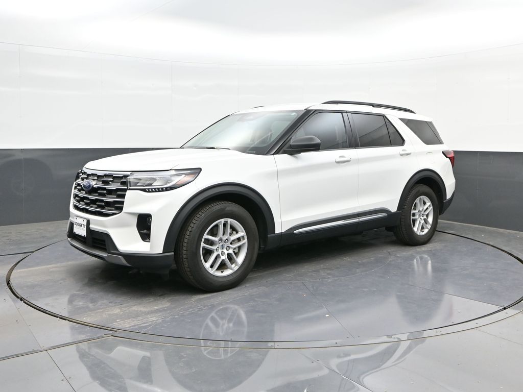Used 2025 Ford Explorer - photo 1