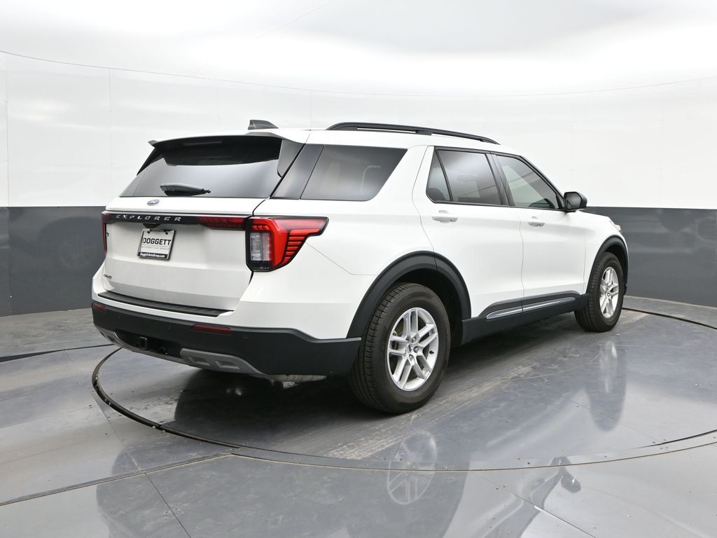 Used 2025 Ford Explorer - photo 13
