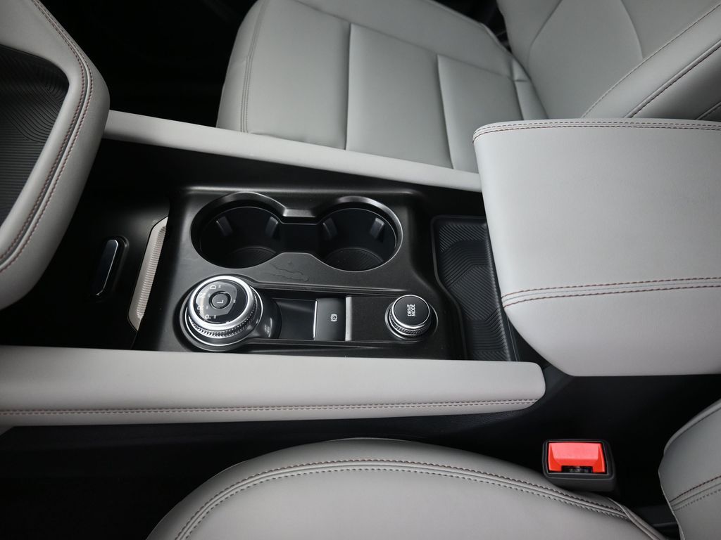 Used 2025 Ford Explorer - photo 20