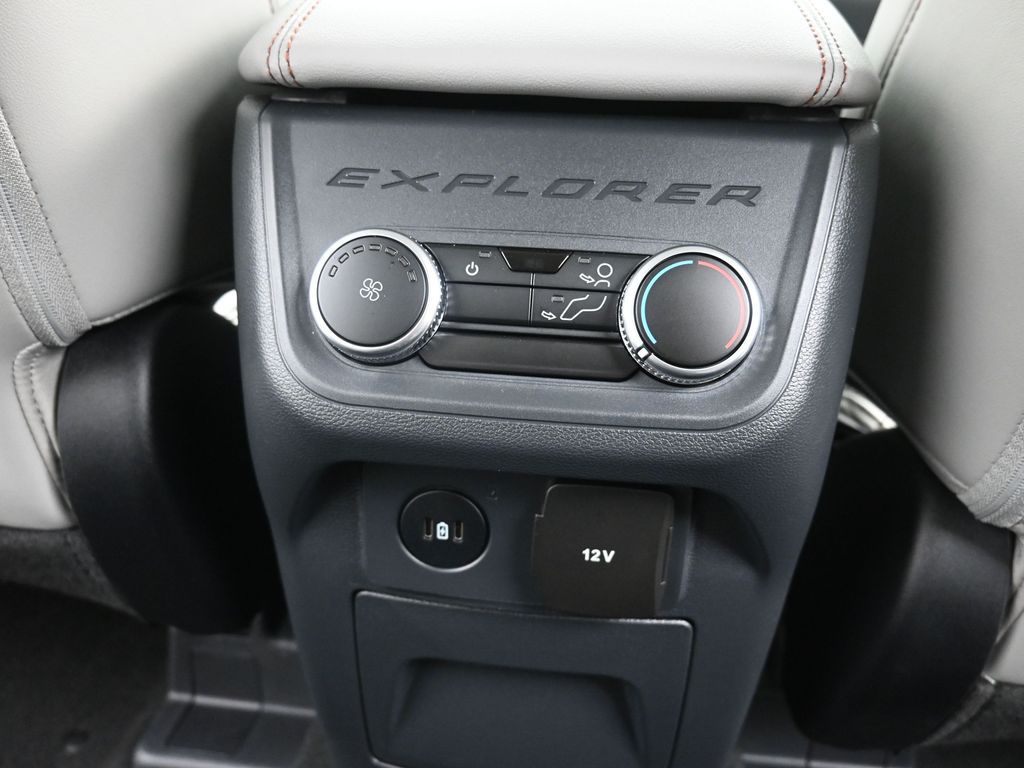 Used 2025 Ford Explorer - photo 23