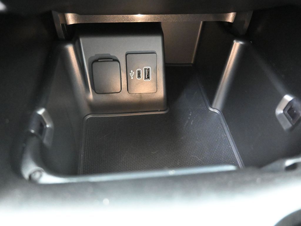 Used 2025 Ford Explorer - photo 27
