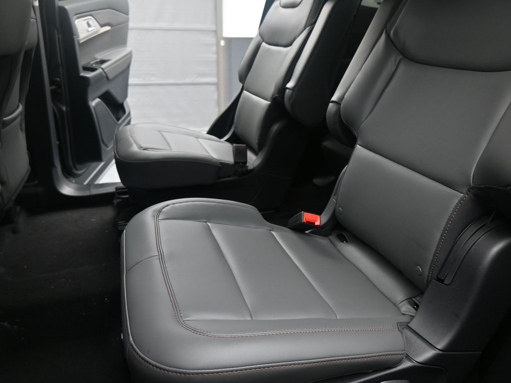 New 2026 Ford Explorer - photo 5