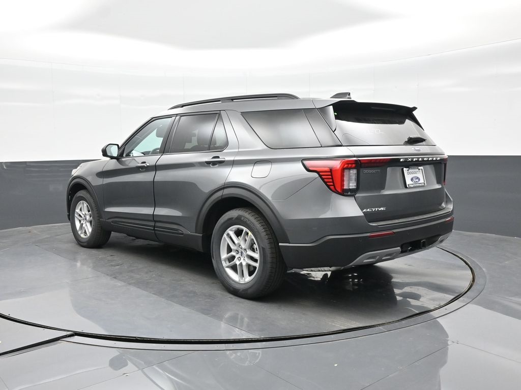 New 2026 Ford Explorer - photo 2
