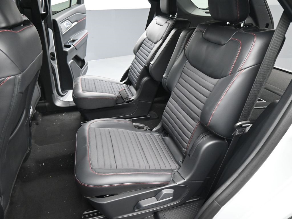 New 2026 Ford Explorer - photo 16