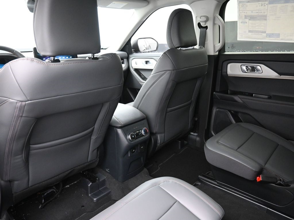New 2026 Ford Explorer - photo 5