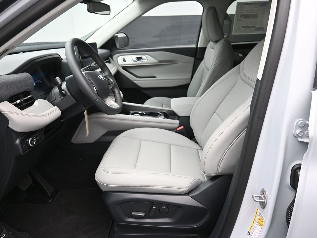 New 2026 Ford Explorer - photo 23