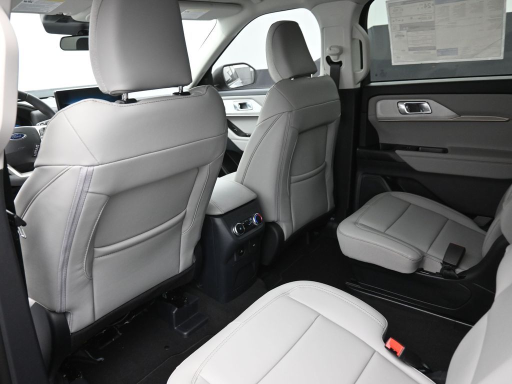 New 2026 Ford Explorer - photo 27
