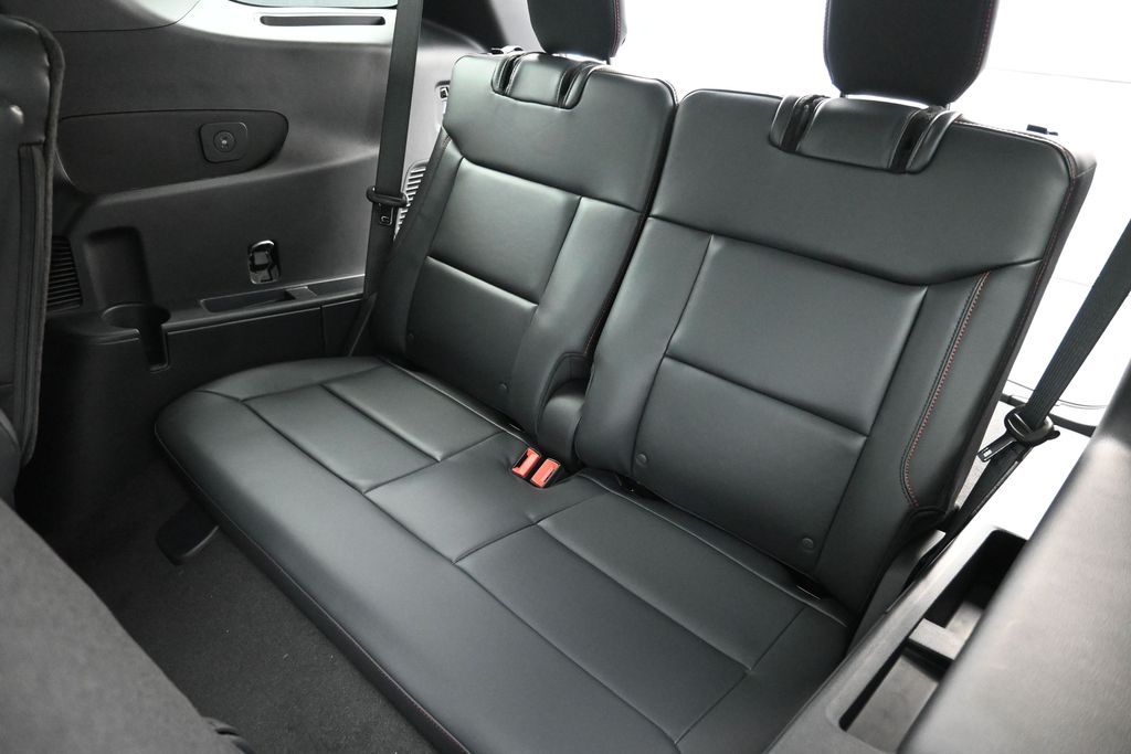New 2026 Ford Explorer - photo 2