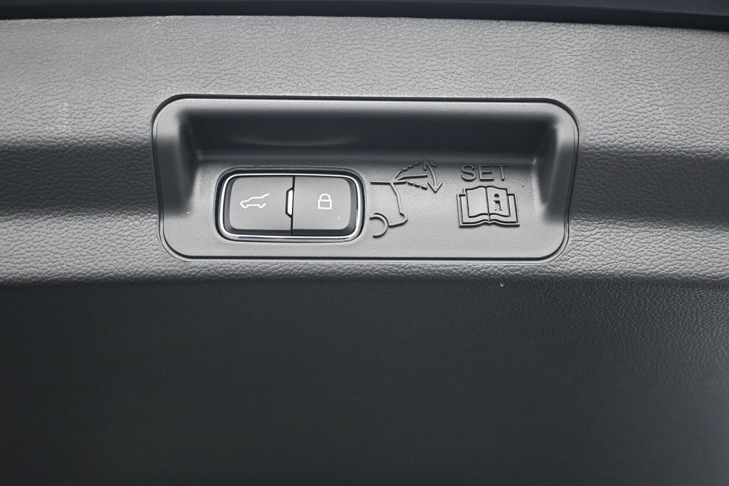 New 2027 Ford Explorer - photo 2