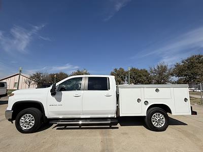 Used 2024 Chevrolet Silverado 2500 - photo 1