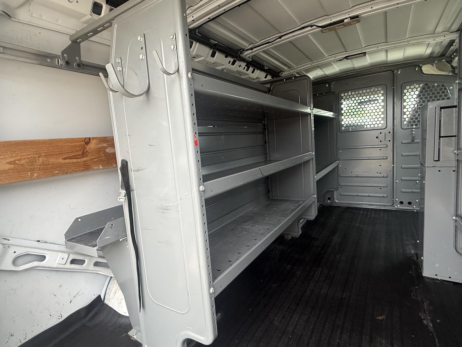 Used 2016 Chevrolet Express 2500 - photo 14