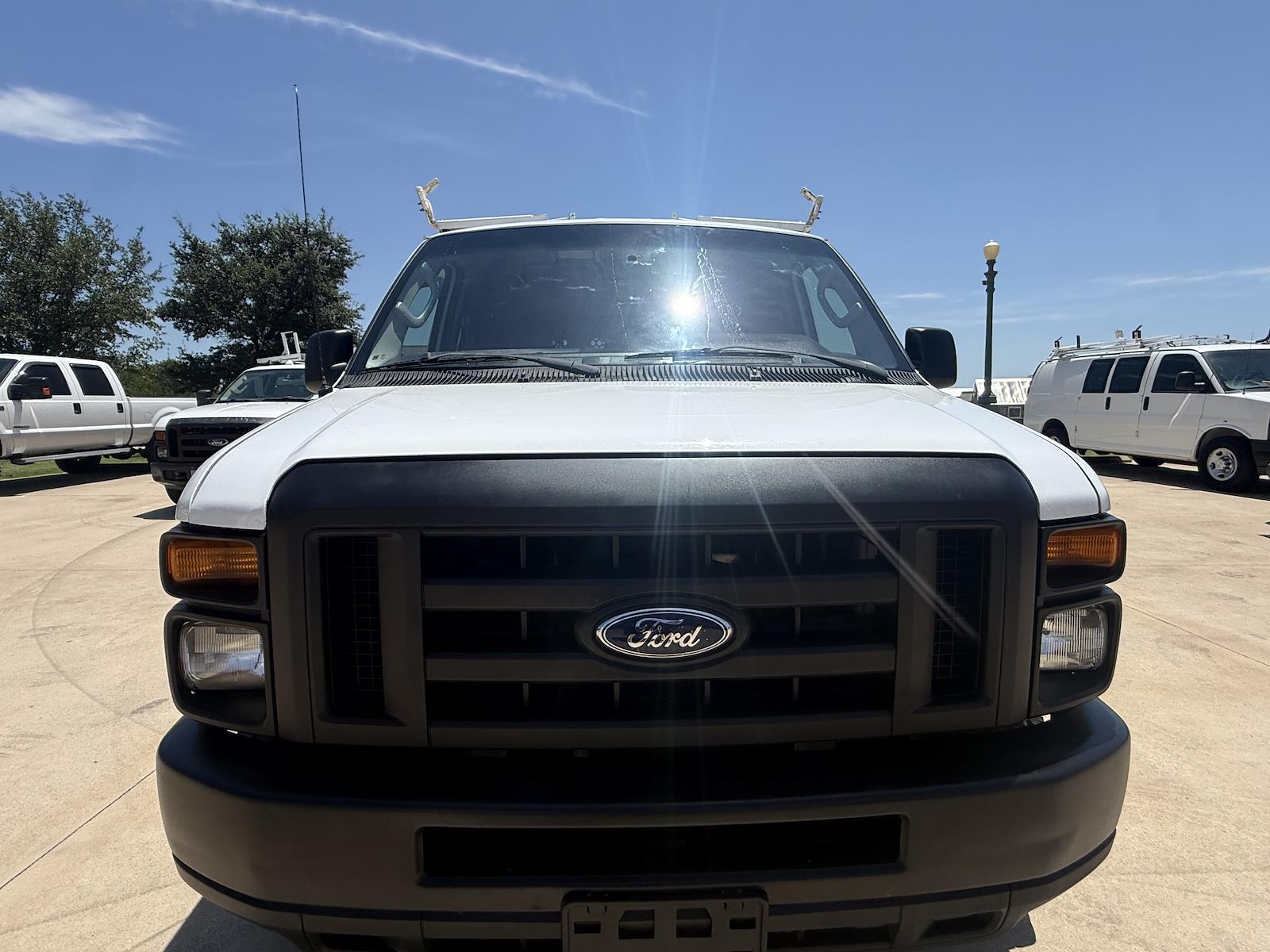 Used 2009 Ford E-250 - photo 2