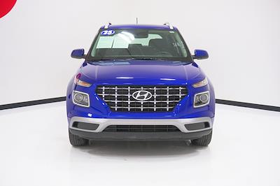 Used 2025 Hyundai Venue - photo 1