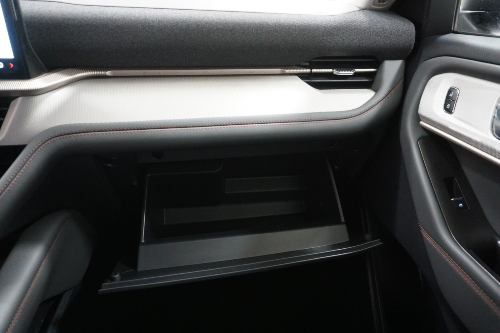 New 2026 Ford Explorer - photo 37
