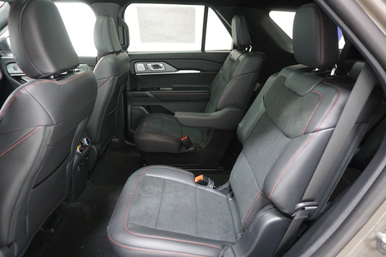 New 2026 Ford Explorer - photo 29