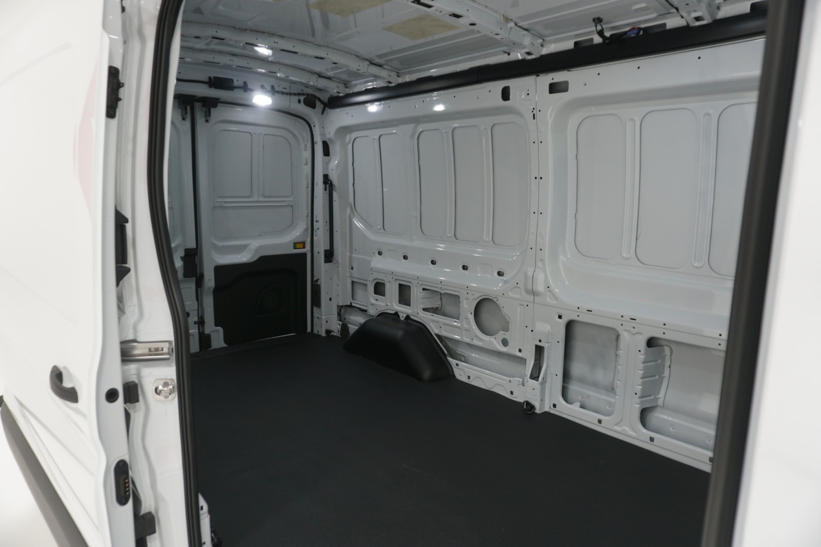 New 2026 Ford Transit 250 - photo 9