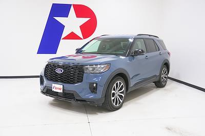 Used 2025 Ford Explorer - photo 1