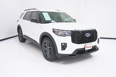 Used 2025 Ford Explorer - photo 1
