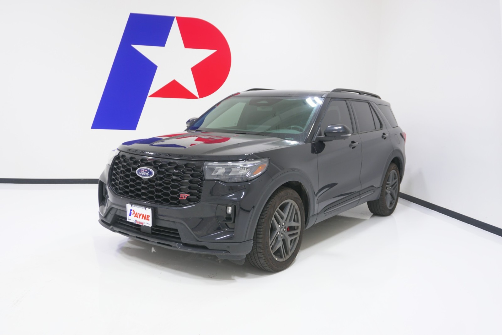 Used 2025 Ford Explorer - photo 1