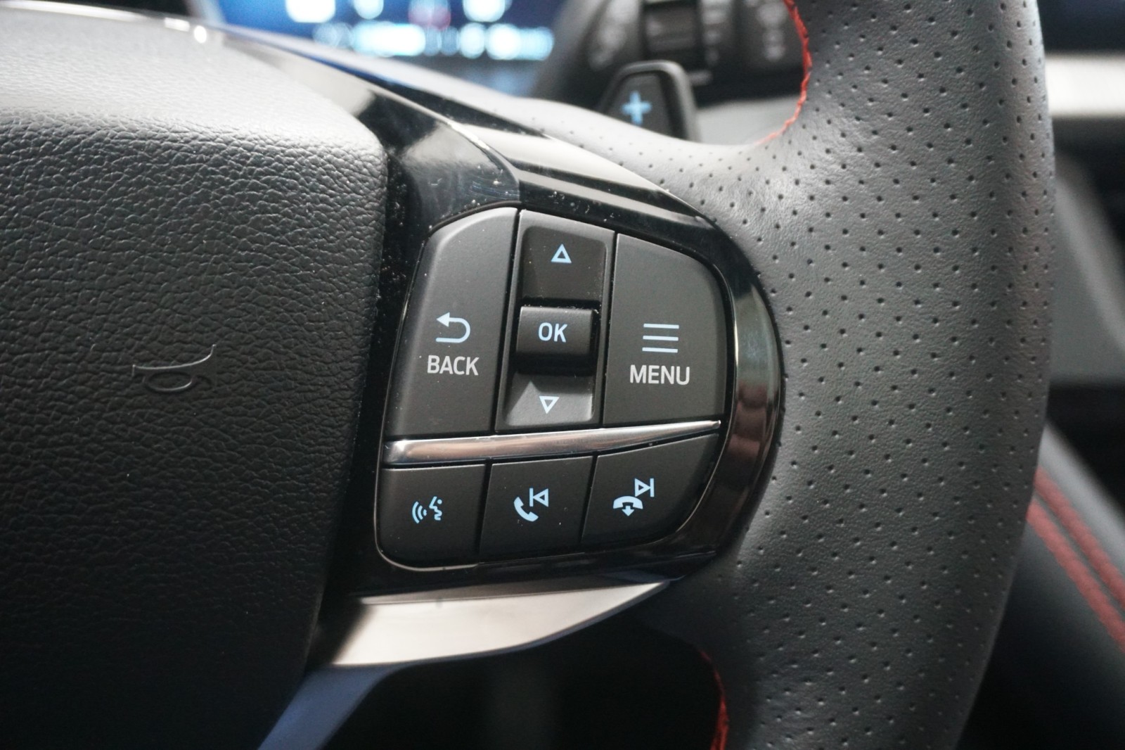 Used 2025 Ford Explorer - photo 34