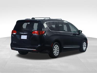 2018 Chrysler Pacifica FWD Minivan for sale #134360B - photo 2