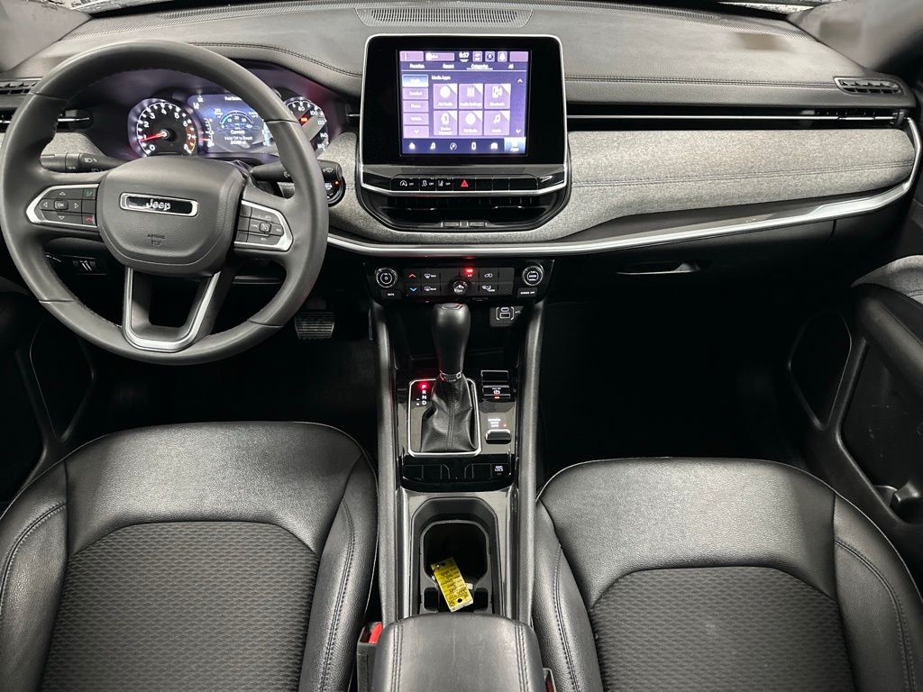 Used 2025 Jeep Compass - photo 8