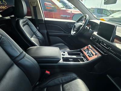 Used 2024 Lincoln Aviator - photo 2