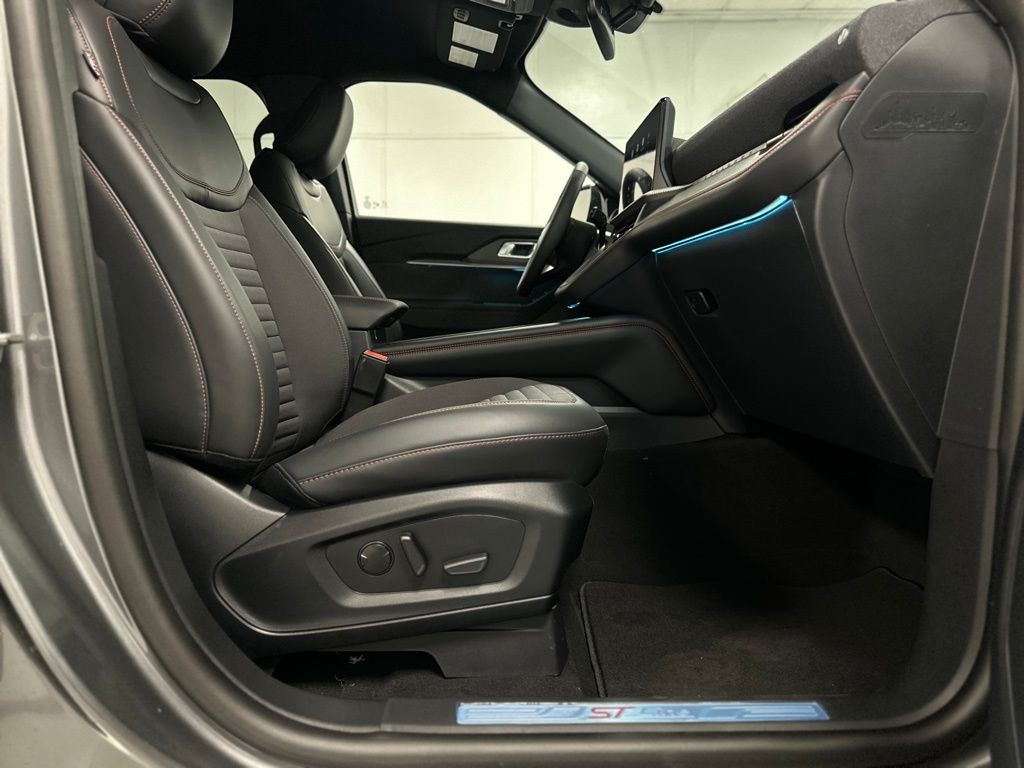 New 2026 Ford Explorer - photo 28