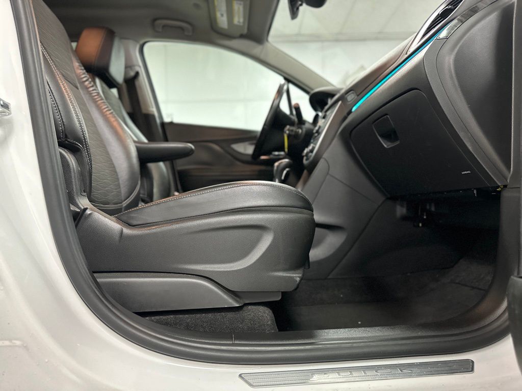 Used 2016 Buick Encore - photo 24