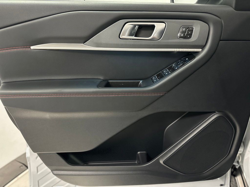 New 2026 Ford Explorer - photo 18