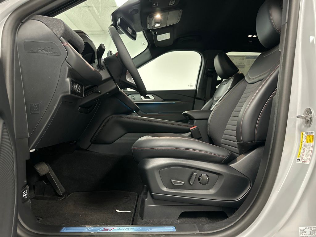 New 2026 Ford Explorer - photo 20