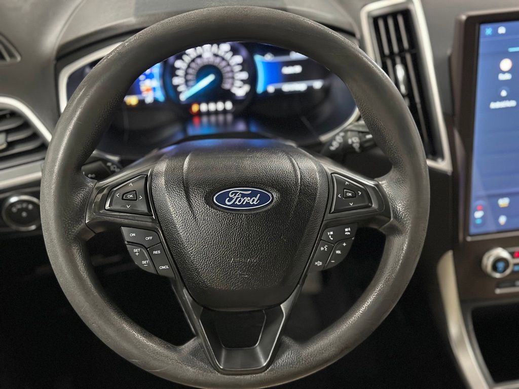 Used 2021 Ford Edge - photo 3
